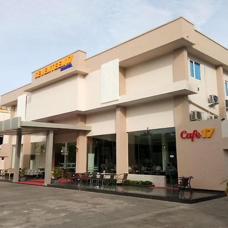Seventeen Hotel Banda Aceh Ngoại thất bức ảnh