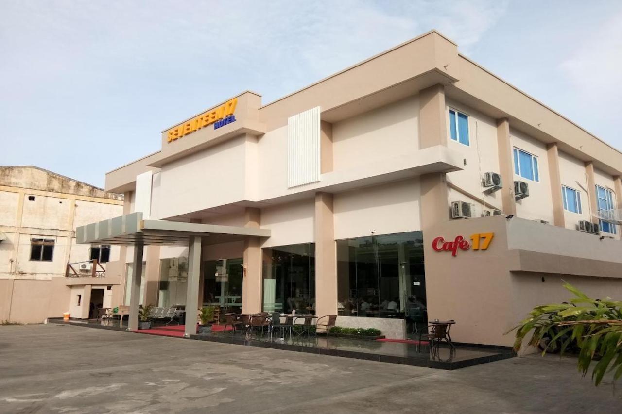 Seventeen Hotel Banda Aceh Ngoại thất bức ảnh