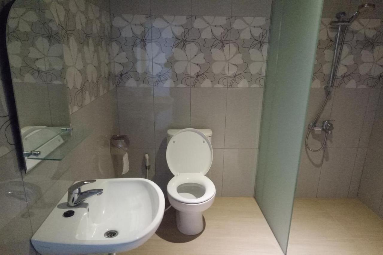 Seventeen Hotel Banda Aceh Ngoại thất bức ảnh