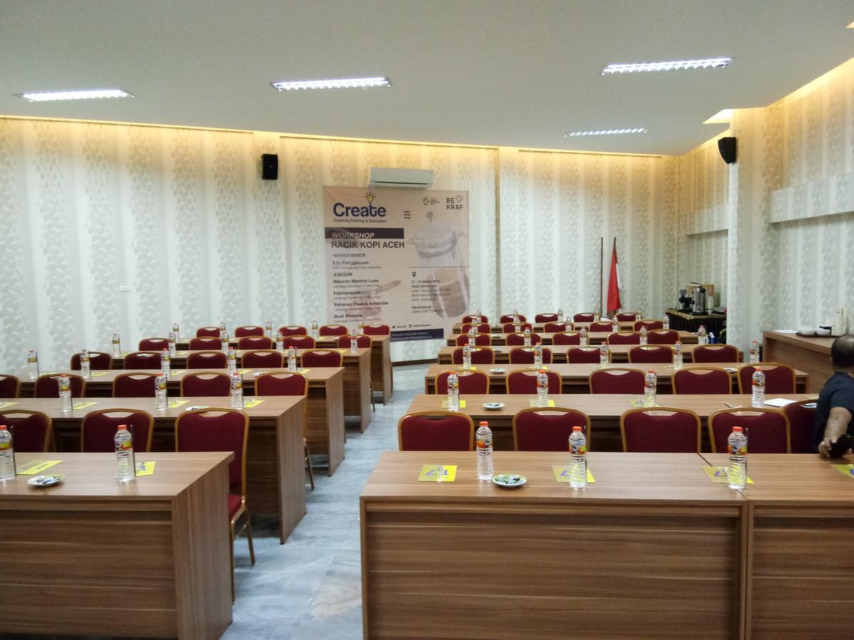 Seventeen Hotel Banda Aceh Ngoại thất bức ảnh
